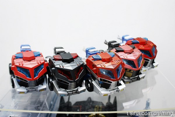 Transformers Animated Japan Optimus Prime Elite Guard  (6 of 7)
